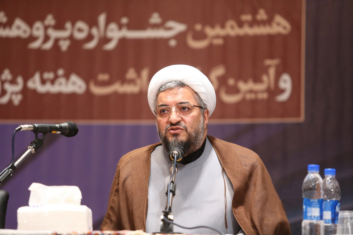 دکتر عباس پسندیده: آیت ‌الله ری ‌شهری را باید آغازگر نسل جدید حدیث پژوهی در نسل معاصر دانست